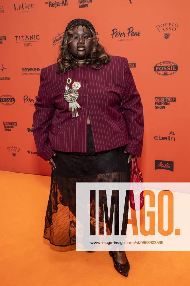ABB ABOUTYOU- Richlove Rockson zu Gast auf dem Orangenen Teppich bei der ABOUT YOU Opera Fashion Show im Admiralspalast am 07.10.2026 in Berlin Berlin Deutschland