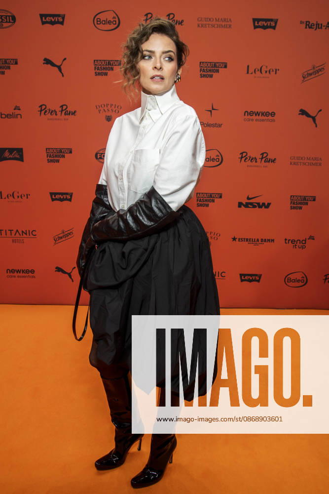 ABB ABOUTYOU- Eva Padberg zu Gast auf dem Orangenen Teppich bei der ABOUT YOU Opera Fashion Show im Admiralspalast am 07.10.2026 in Berlin Berlin Deutschland