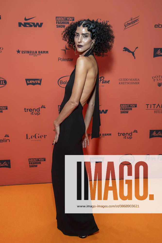 ABB ABOUTYOU- Zoe Helali zu Gast auf dem Orangenen Teppich bei der ABOUT YOU Opera Fashion Show im Admiralspalast am 07.10.2026 in Berlin Berlin Deutschland