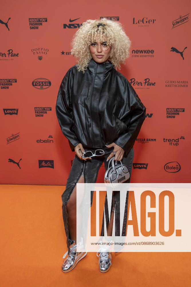 ABB ABOUTYOU- Souhaila Jaeger zu Gast auf dem Orangenen Teppich bei der ABOUT YOU Opera Fashion Show im Admiralspalast am 07.10.2026 in Berlin Berlin Deutschland
