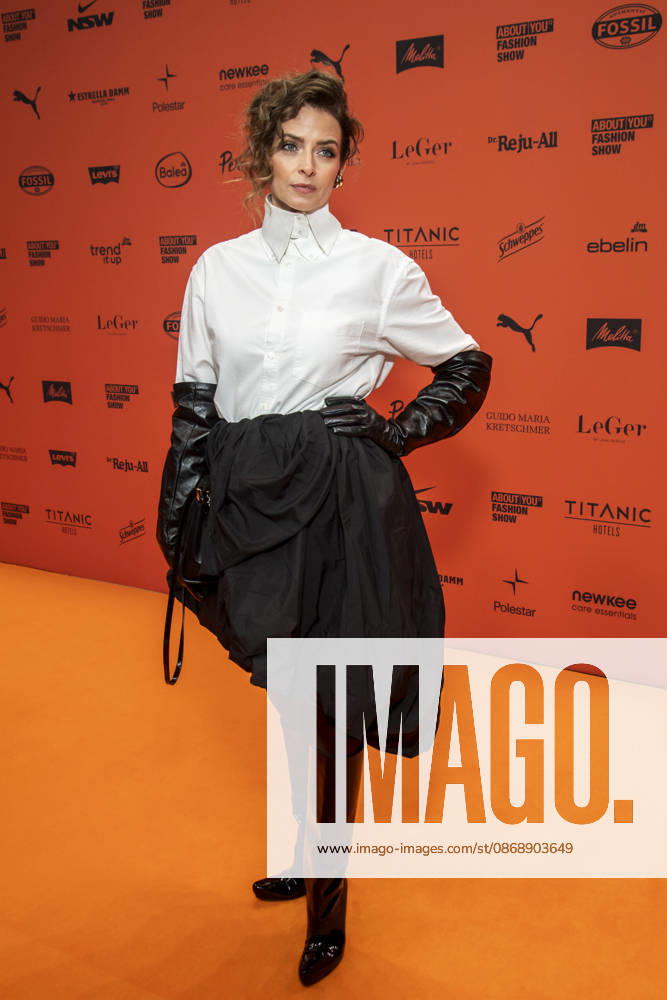 ABB ABOUTYOU- Eva Padberg zu Gast auf dem Orangenen Teppich bei der ABOUT YOU Opera Fashion Show im Admiralspalast am 07.10.2026 in Berlin Berlin Deutschland