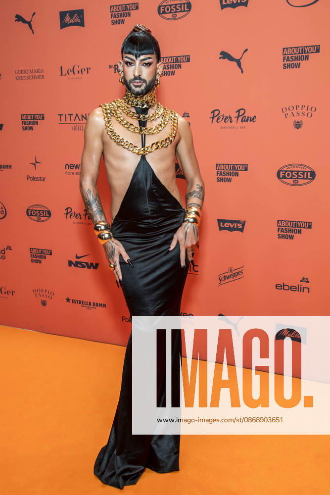 ABB ABOUTYOU- Raj Rouge zu Gast auf dem Orangenen Teppich bei der ABOUT YOU Opera Fashion Show im Admiralspalast am 07.10.2026 in Berlin Berlin Deutschland