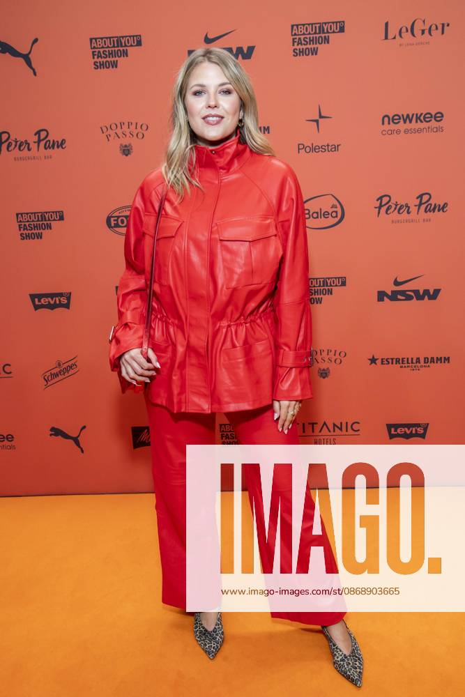 ABB ABOUTYOU- Josefin Bressel zu Gast auf dem Orangenen Teppich bei der ABOUT YOU Opera Fashion Show im Admiralspalast am 07.10.2026 in Berlin Berlin Deutschland