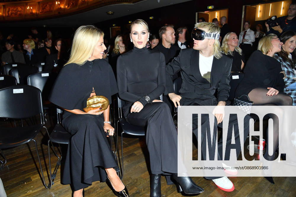 Caro Daur, Lena Gercke und Ski Aggu (bürgerlichem Namen August Jean Diederich) bei der ABOUT YOU Opera Modenschau in Berlin am 07.10.2026