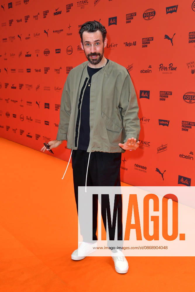 Jan Köppen bei der ABOUT YOU Opera Modenschau in Berlin am 07.10.2026