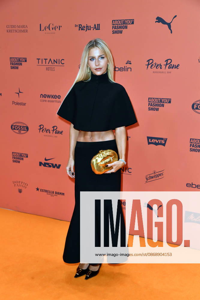 Caro Daur bei der ABOUT YOU Opera Modenschau in Berlin am 07.10.2026