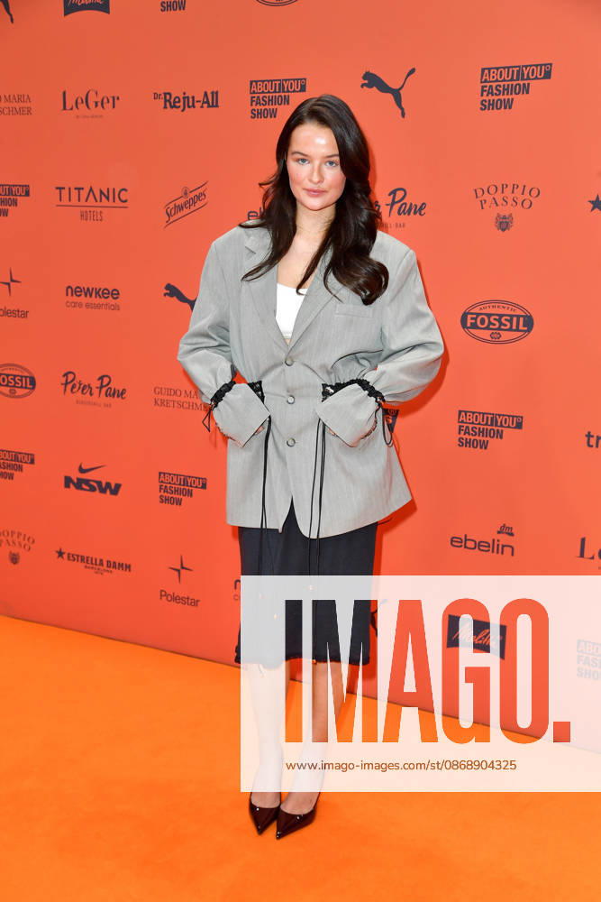 Nele Ludowig bei der ABOUT YOU Opera Modenschau in Berlin am 07.10.2026
