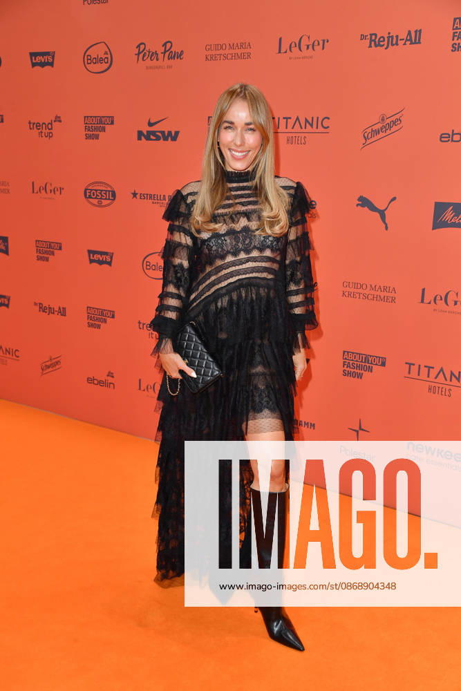 Annemarie Carpendale bei der ABOUT YOU Opera Modenschau in Berlin am 07.10.2026