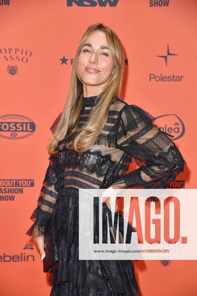 Annemarie Carpendale bei der ABOUT YOU Opera Modenschau in Berlin am 07.10.2026