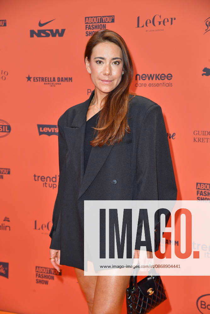 Angela Lanz bei der ABOUT YOU Opera Modenschau in Berlin am 07.10.2026