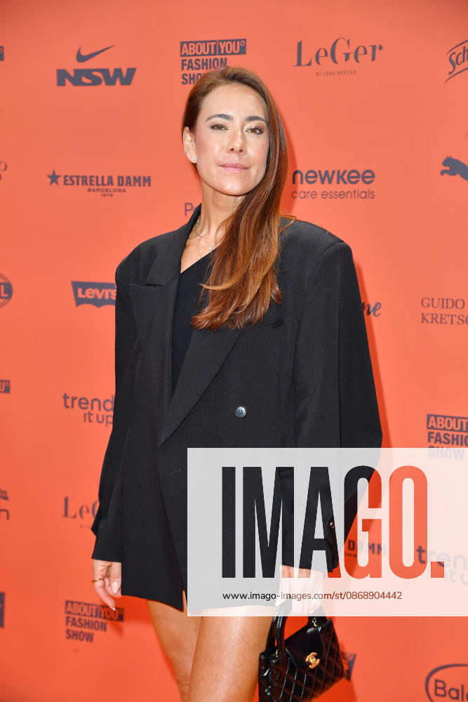 Angela Lanz bei der ABOUT YOU Opera Modenschau in Berlin am 07.10.2026
