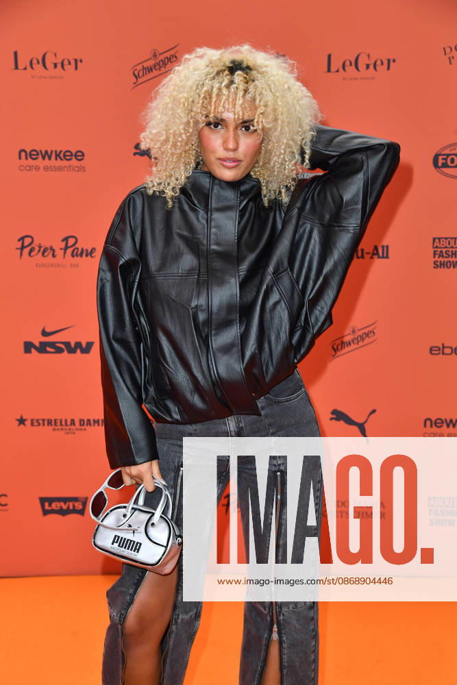 Souhaila Jäger bei der ABOUT YOU Opera Modenschau in Berlin am 07.10.2026