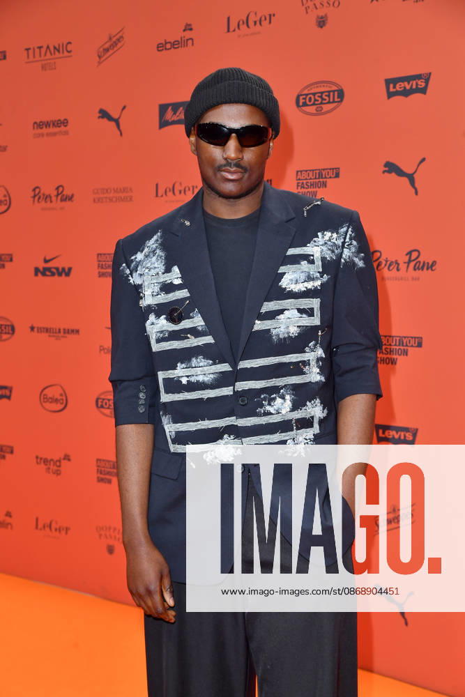 Marvin De Graft bei der ABOUT YOU Opera Modenschau in Berlin am 07.10.2026