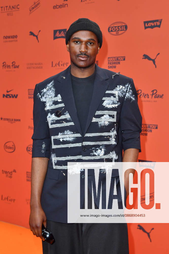 Marvin De Graft bei der ABOUT YOU Opera Modenschau in Berlin am 07.10.2026