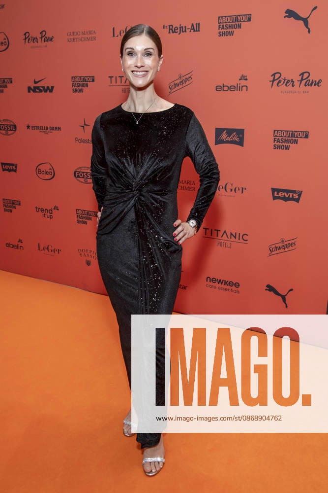 ABB ABOUTYOU- Janina Lin-Otto zu Gast auf dem Orangenen Teppich bei der ABOUT YOU Opera Fashion Show im Admiralspalast am 07.10.2026 in Berlin Berlin Deutschland