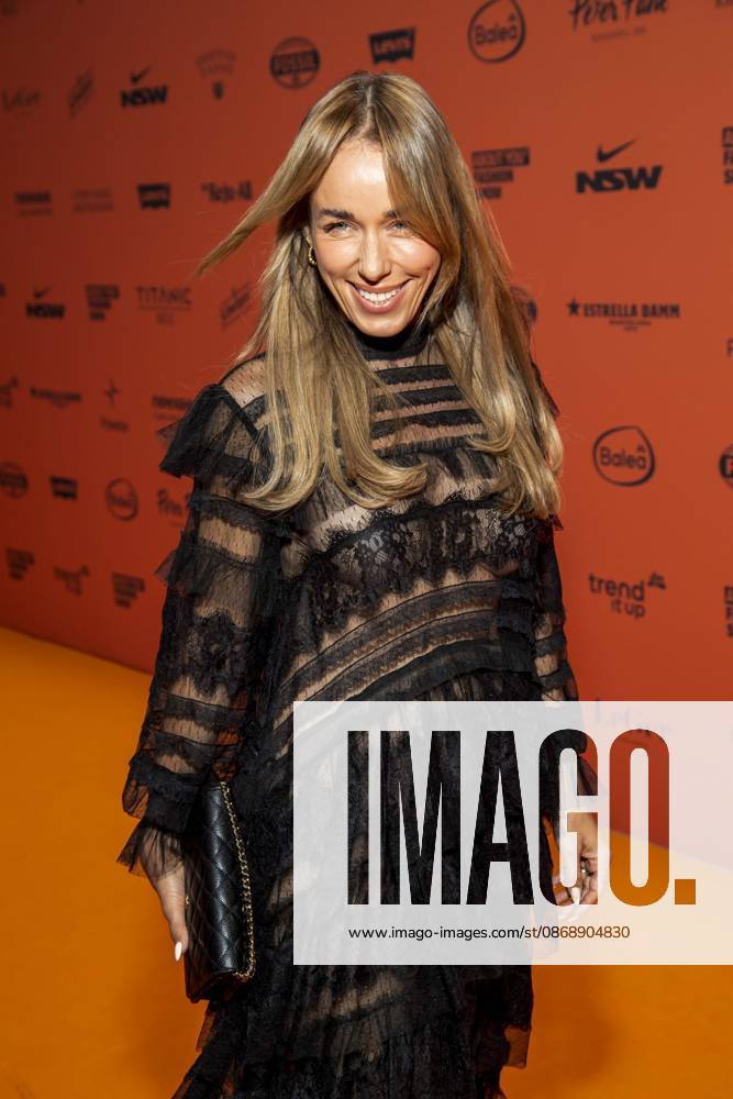 ABB ABOUTYOU- Annemarie Carpendale solo zu Gast auf dem Orangenen Teppich bei der ABOUT YOU Opera Fashion Show im Admiralspalast am 07.10.2026 in Berlin Berlin Deutschland