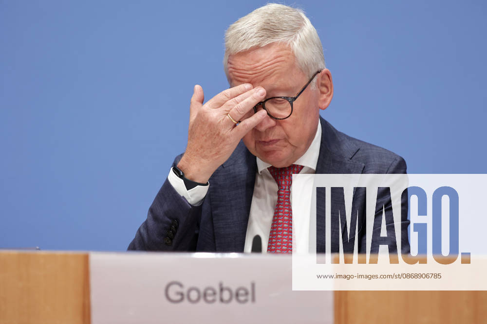 Lutz Goebel, Vorsitzender des Nationalen Normenkontrollrats, PK zu - Jahresbericht des Nationalen Normenkontrollrats zum Bürokratieabbau, Berlin