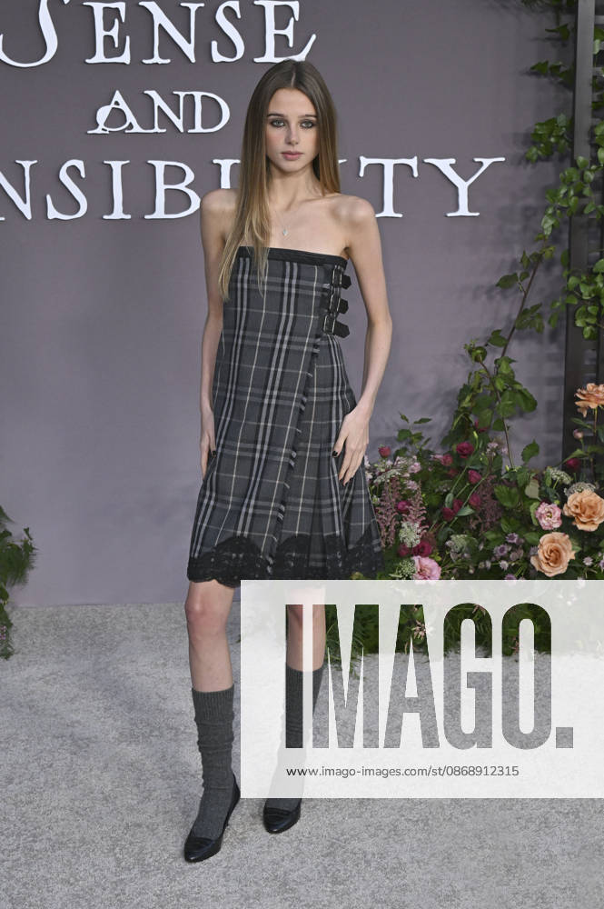 Annaka Fourneret bei der Premiere des Kinofilms Sense and Sensibility Sinn und Sinnlichkeit im United Theater. Los Angeles