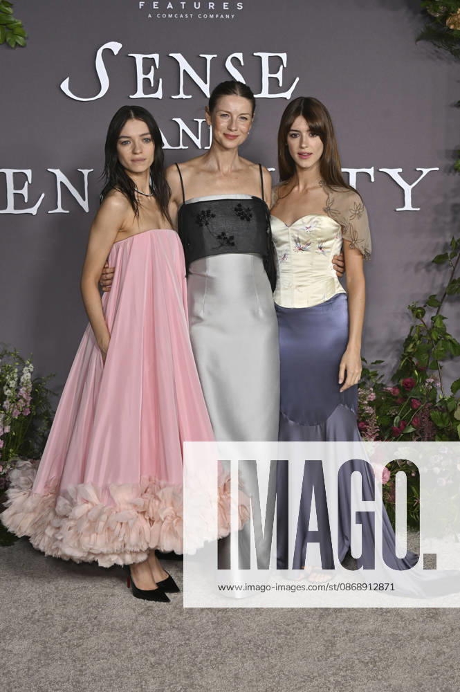 Esme Creed-Miles, Caitriona Balfe und Daisy Edgar-Jones bei der Premiere des Kinofilms Sense and Sensibility Sinn und Sinnlichkeit im United Theater. Los Angeles