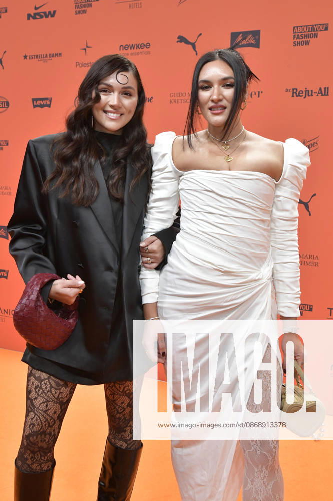 Anna Maria Damm und Katharina Damm bei der About You Opera 2026 im Admiralspalast. Berlin