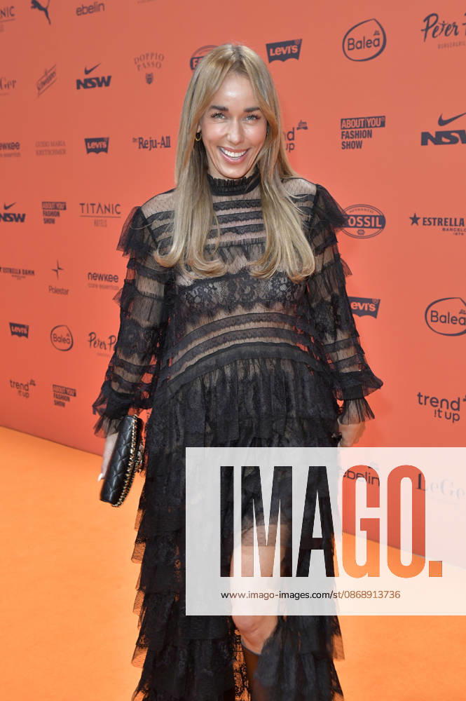 Annemarie Carpendale bei der About You Opera 2026 im Admiralspalast. Berlin