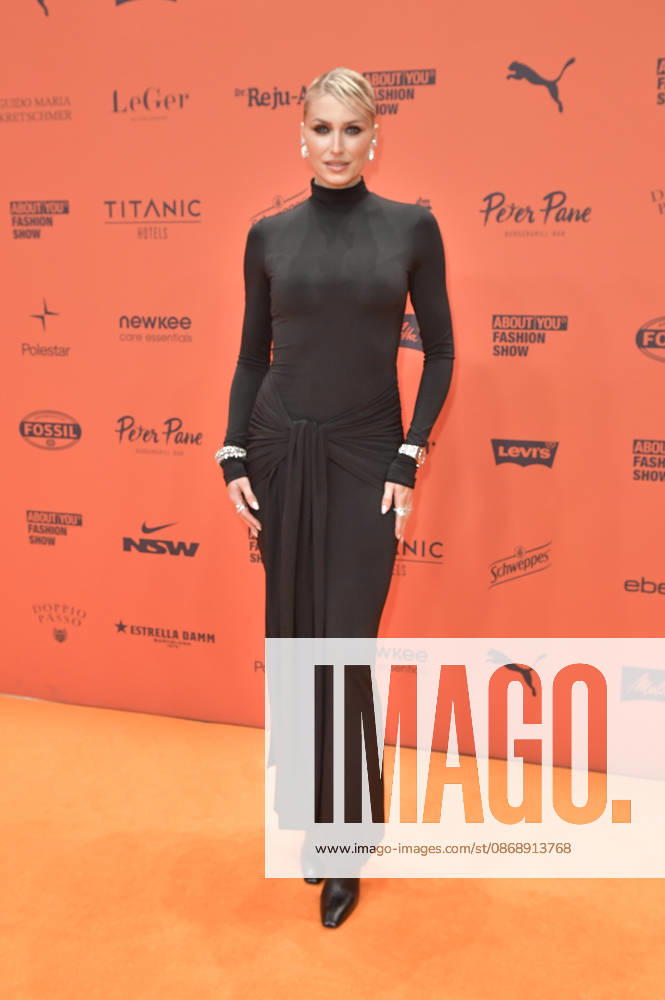 Lena Gercke bei der About You Opera 2026 im Admiralspalast. Berlin