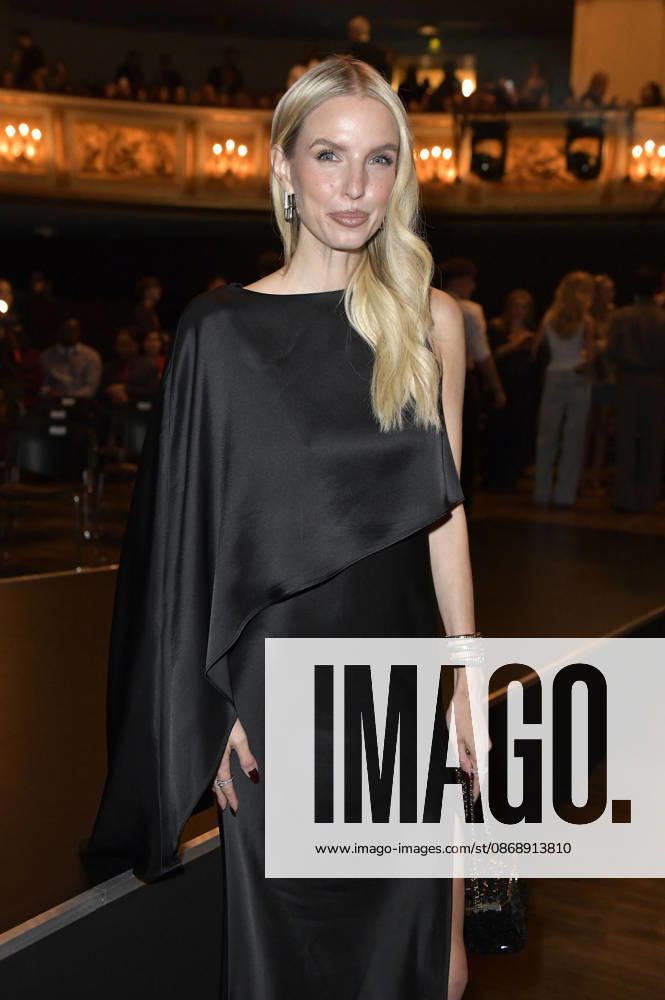 Leonie Hanne bei der About You Opera 2026 im Admiralspalast. Berlin