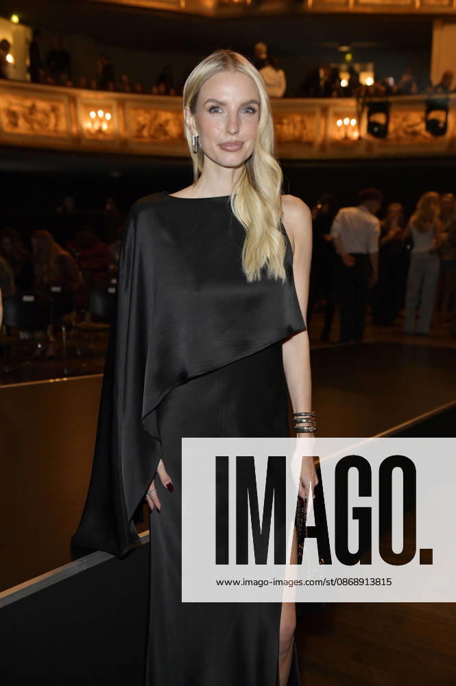 Leonie Hanne bei der About You Opera 2026 im Admiralspalast. Berlin