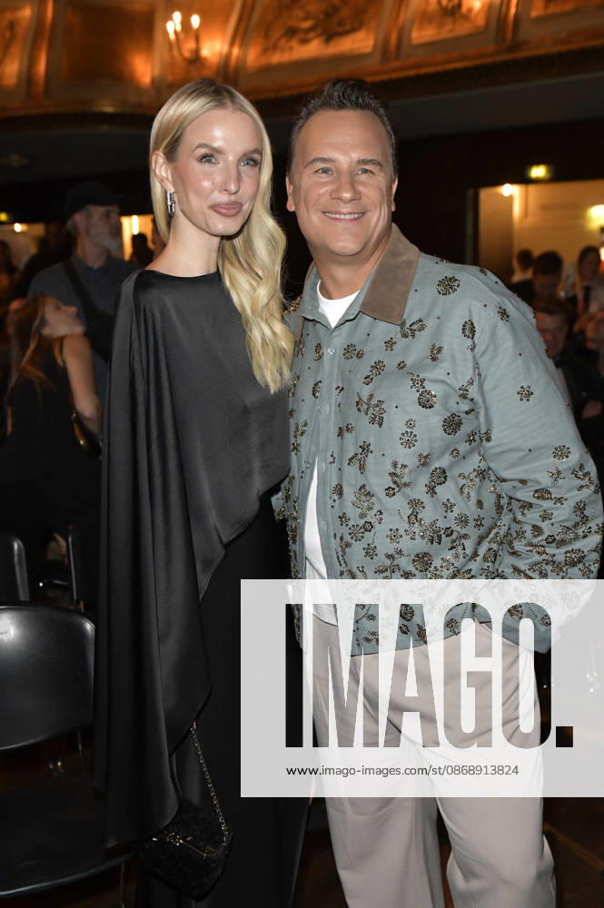 Leonie Hanne und Guido Maria Kretschmer bei der About You Opera 2026 im Admiralspalast. Berlin
