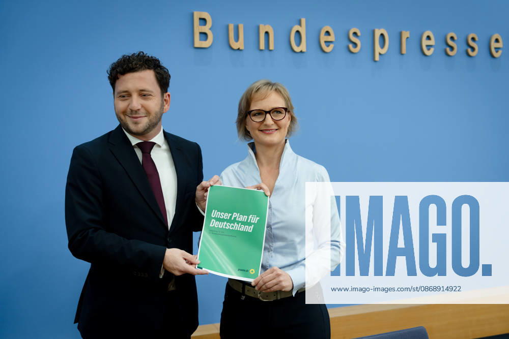 BPK, Bündnis90 Die Grünen, Franziska Brantner, Felix Banaszak Berlin, BPK, Vorstellung des Leitantrages Unser Plan für Deutschland , Franziska Brantner, Bundesvorsitzende, Felix Banaszak, Bundesvorsitzender, Bündnis90 Die Grünen Berlin Berlin GER