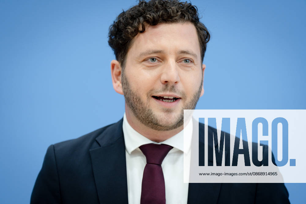 BPK, Bündnis90 Die Grünen, Felix Banaszak Berlin, BPK, Vorstellung des Leitantrages Unser Plan für Deutschland , Felix Banaszak, Bundesvorsitzender, Bündnis90 Die Grünen Berlin Berlin GER