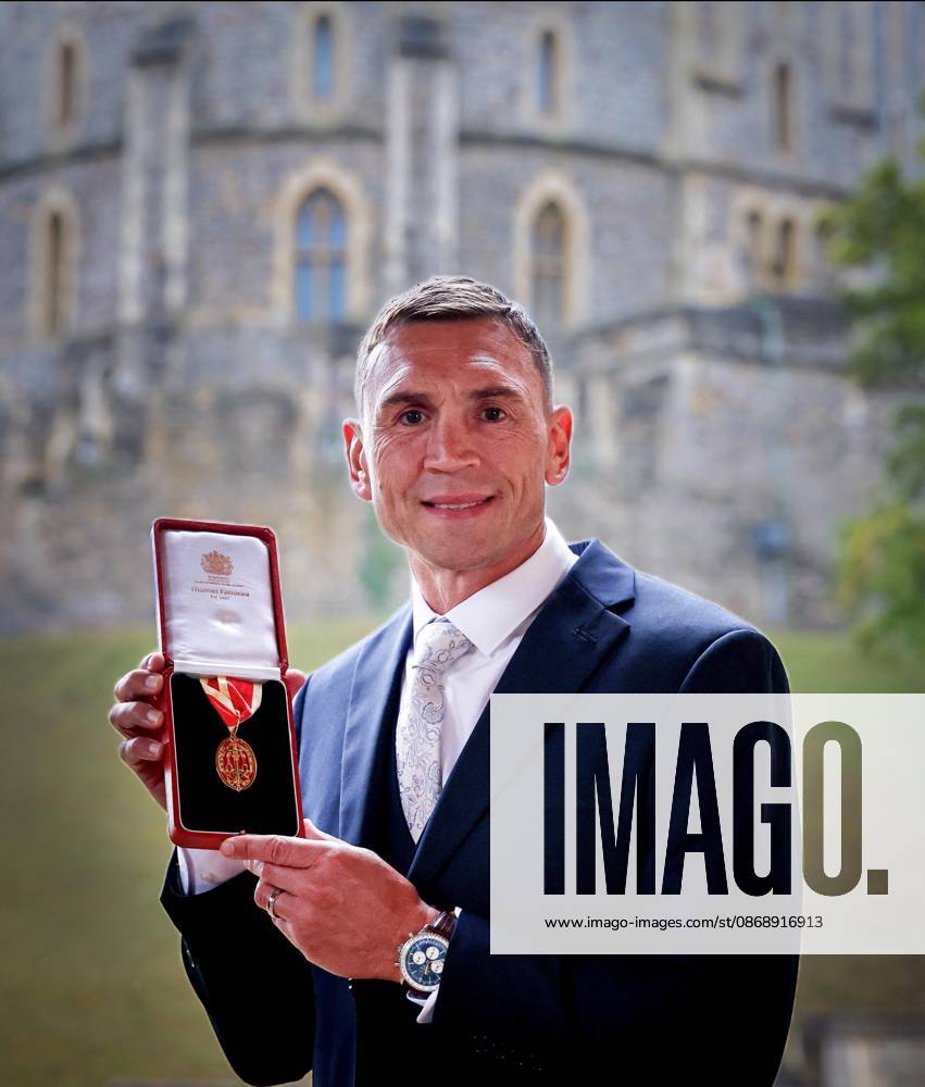 Investitures at Windsor Castle 07 10 2026. Windsor, UK. Sir Kevin Sinfield receives the Honour of Knighthood from The Prince of Wales at an investiture ceremony at Windsor Castle, Berkshire., Credit:Andrew Parsons Kensington Palace B66 Avalon United Kingdom, England, Windsor