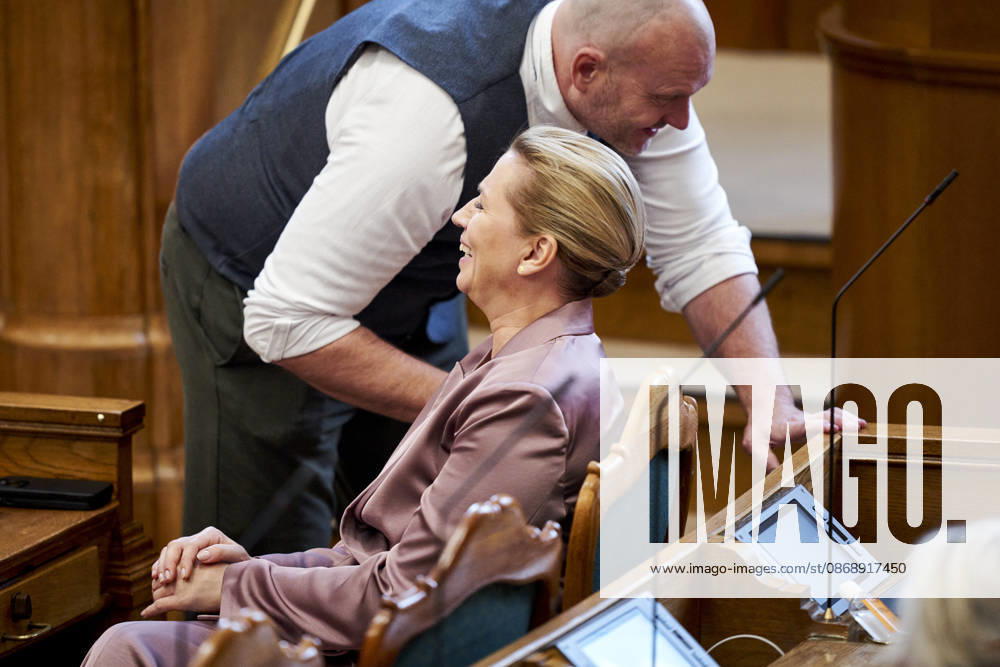 Opening debate in the Danish Parliament Lars Boje Mathiesen, Citizin s Party and Prime Minister Mette Frederiksen, The Social Democratic Party chatting during the opening debate of the Danish Parliament in the Parliament Hall at Christiansborg on Thursday, October 8, 2026. , Copenhagen Denmark