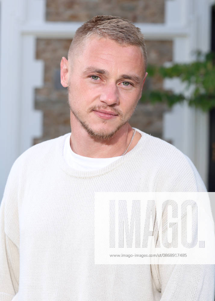 Ben Hardy Jury photocall at the 37th edition of the Dinard British Film Festival on October 8, 2026 Denis Guignebourg Bestimage Jury photocall at the 37th edition of the Dinard British Film Festival on October 8, 2026 Dinard, France
