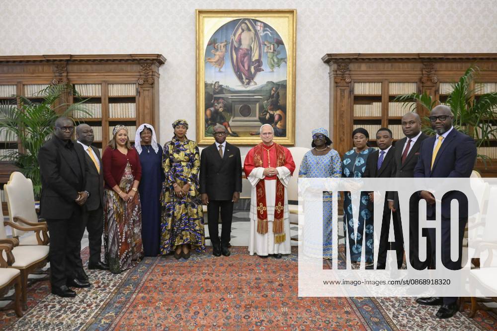 ITALY - POPE - VATICAN-2026 10 8 Italy, Rome, Vatican, 2026 10 8 Pope Leo XIV receives Mr. Julius Maada Bio, President of the Republic of Sierra Leone, in a private audience in Vatican . - NO BOOKS