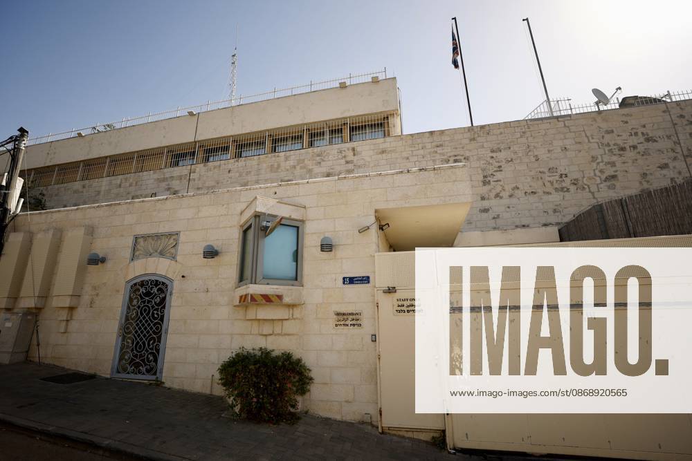 (261008) -- JERUSALEM, Oct. 8, 2026 -- This photo taken on Oct. 8, 2026 shows an exterior view of the British consulate in East Jerusalem. Israeli Foreign Minister Gideon Sa ar announced on Thursday that the British consulate in East Jerusalem had ended its operations on Israel s orders and that the consul general and 19 diplomats would leave the country, citing countermeasures following British measures against Israel. British Foreign Secretary Ed Miliband disputed Israel s legal authority to close the consulate, saying East Jerusalem was occupied territory. (Photo by Xinhua) MIDEAST-JERUSALEM-BRITISH CONSULATE-OPERATIONS ENDING JamalxAwad