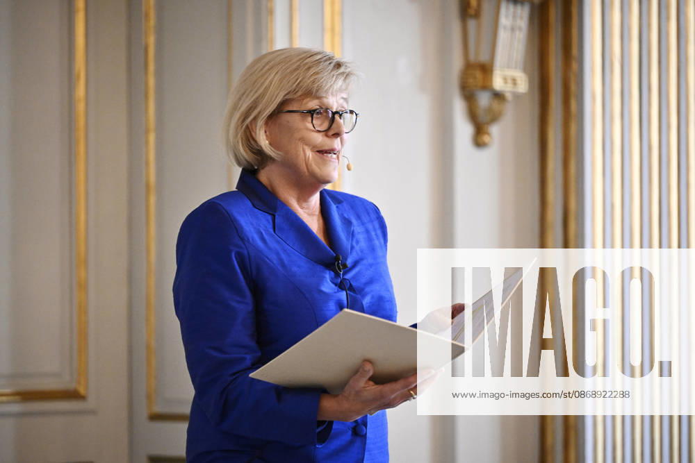 Ingrid Carlberg, Permanent Secretary of the Swedish Academy, announces that Canadian author Anne Carson has been awarded the 2026 Nobel Prize in Literature at Börshuset in Stockholm, Sweden, on October 8, 2026. STOCKHOLM, SWEDEN