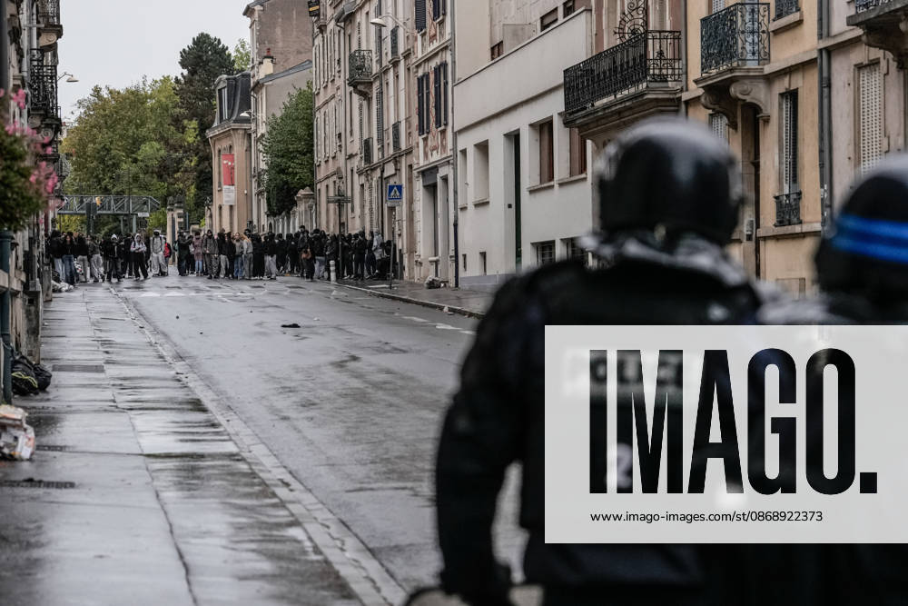 Protest against eduction conditions continues in Nancy NANCY, FRANCE - OCTOBER 8: Students take to the streets to protest education conditions in Nancy, France, on October 8, 2026. Students are taking part in a nationwide high-school mobilization over school conditions and demands for greater education resources, while security units remain deployed around several locations in the city. Muhammed Said Tako Anadolu Nancy France. Editorial use only. Please get in touch for any other usage.