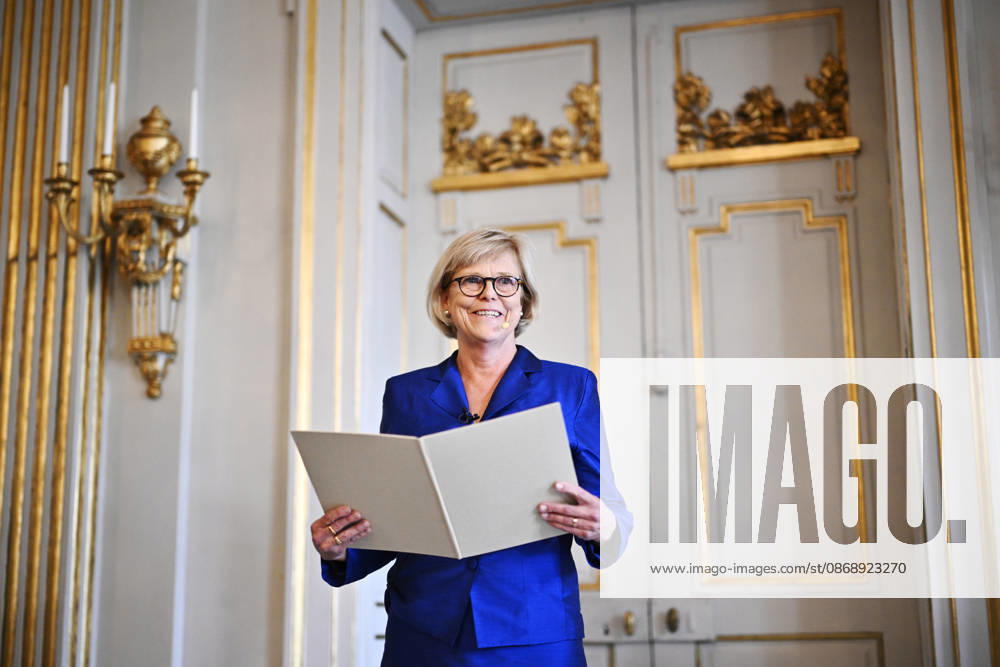 Ingrid Carlberg, Permanent Secretary of the Swedish Academy, announces that Canadian author Anne Carson has been awarded the 2026 Nobel Prize in Literature at Börshuset in Stockholm, Sweden, on October 8, 2026. STOCKHOLM, SWEDEN