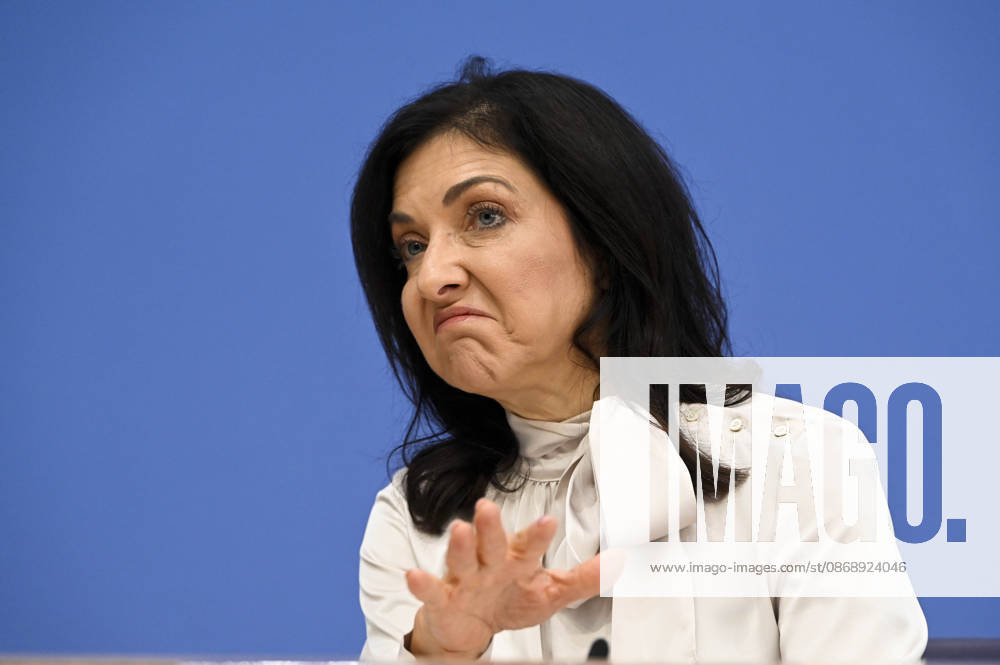 ABB BPK- Bundesministerin fuer Wirtschaft und Energie Katherina Reiche Vorstellung der Herbstprojektion 2026 der Bundesregierung auf der BPK Bundespressekonferenz in Berlin am 08.10.2026 Berlin Deutschland
