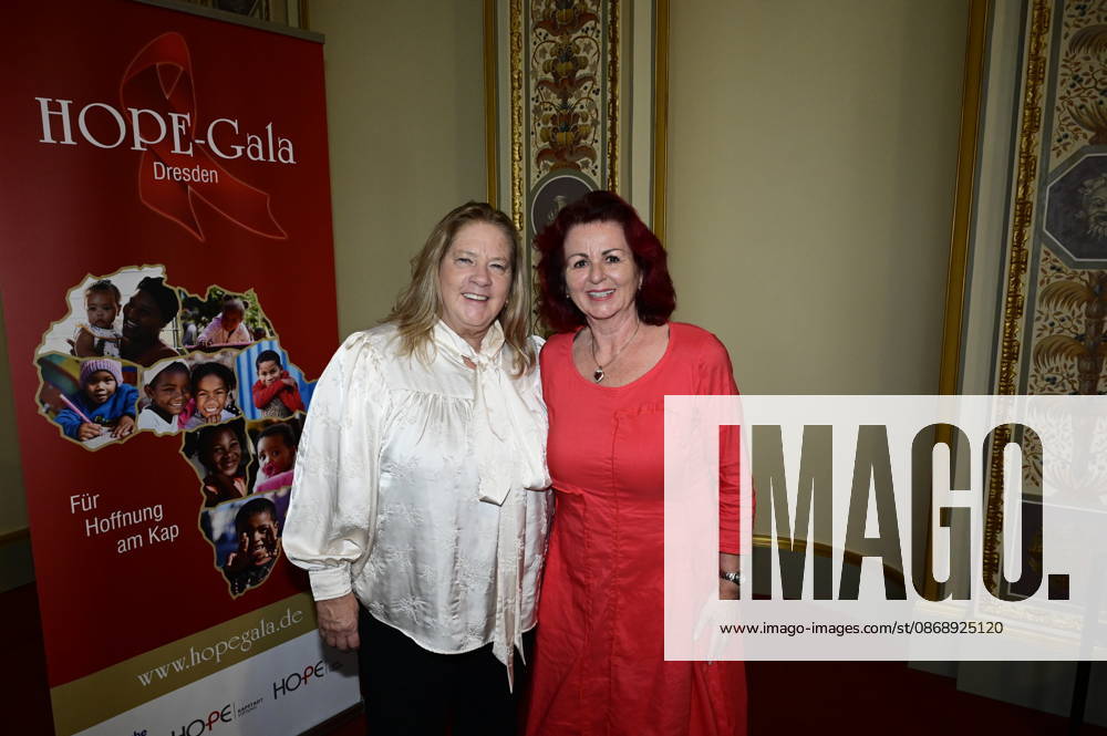 Kathy Kelly und Viola Klein beim Pressegespräch und Präsentation des 16. HOPE-Award zur 18. HOPE-Gala Dresden im Schauspielhaus Dresden. Dresden
