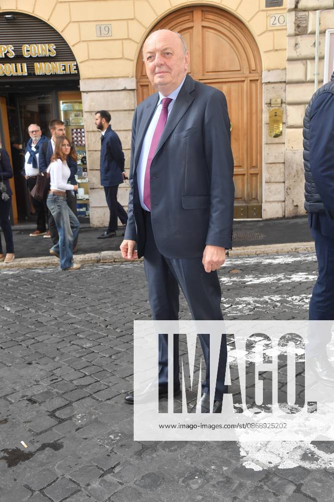 IPA89427824 - Rome, Teatro Sistina: Celebration marking the 150th anniversary of *Corriere della Sera*. Pictured: Gilberto Pichetto Fratin