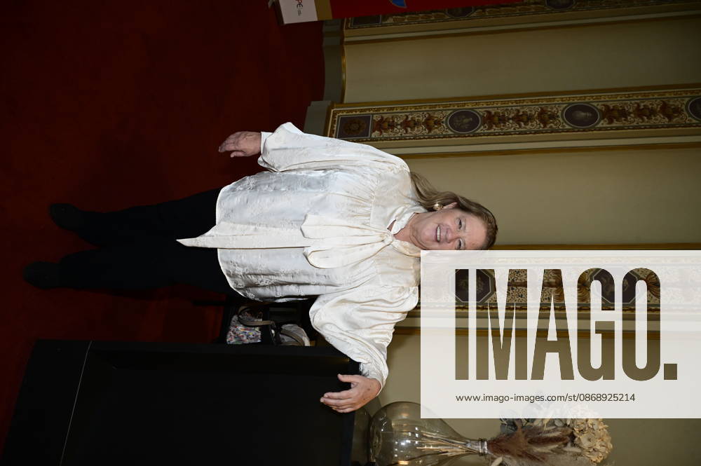 Kathy Kelly beim Pressegespräch und Präsentation des 16. HOPE-Award zur 18. HOPE-Gala Dresden im Schauspielhaus Dresden. Dresden