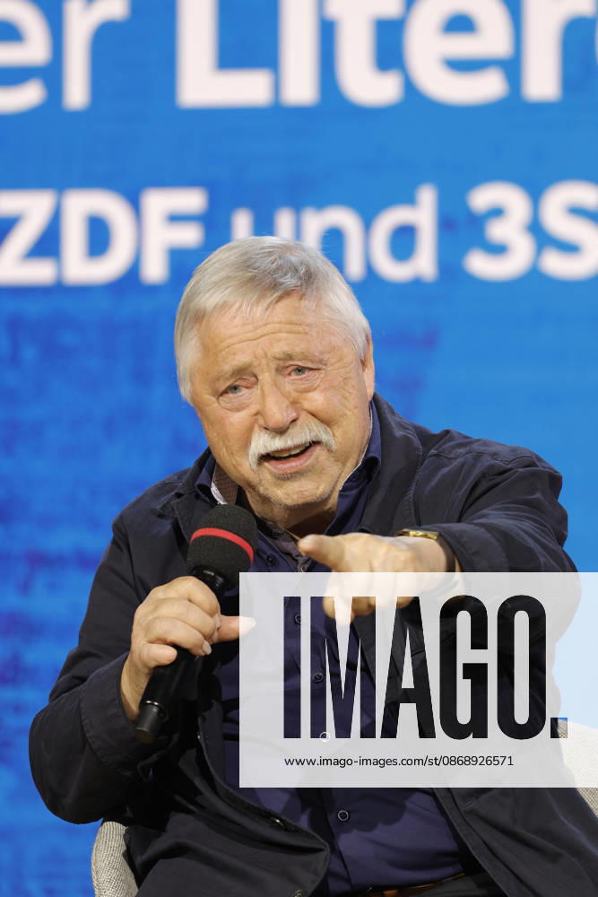 Frankfurt Impressionen 08.10.2026 Die 78. Frankfurter Buchmesse bietet für vieles eine Bühne hier ARD BR Büchermagazin Wolf Biermann: Löscht das Feuer mit Benzin. Tagebücher. Über Verbot, Ausbürgerung und Mauerfall Moderation: Knut Cordsen Frankfurt (Main) Hessen Deutschland