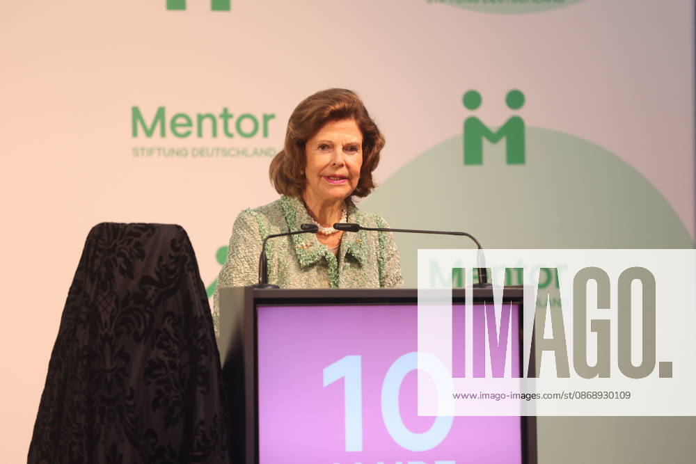 Königin Silvia von Schweden verleiht Preis auf der Insel Mainau Konstanz Mainau, 0810.2026 Ihre Majestät Königin Silvia von Schweden verleiht bei einem Festakt zum 10-jährigen Jubiläum der Mentor Stiftung Deutschland den Metorpreis Baden- Württemberg Germany
