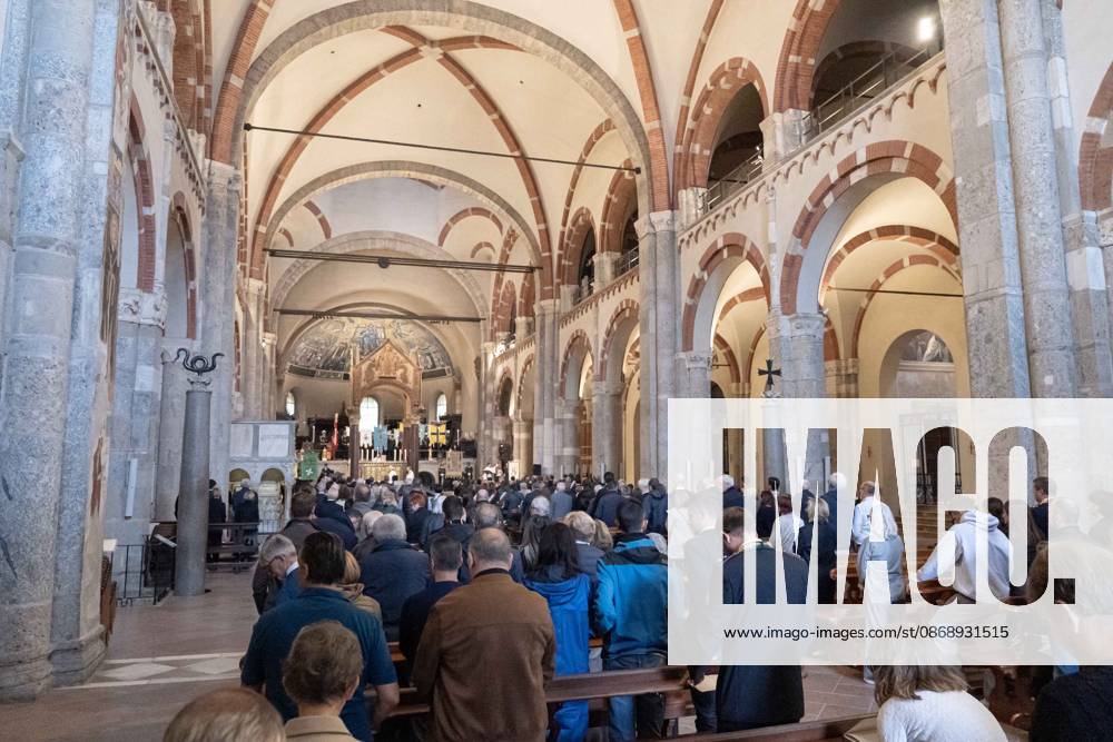 IPA89429921 - Milan, October 8, 1926, Basilica of Saint Ambrose, Eucharistic celebration marking the 25th anniversary of the Linate plane crash