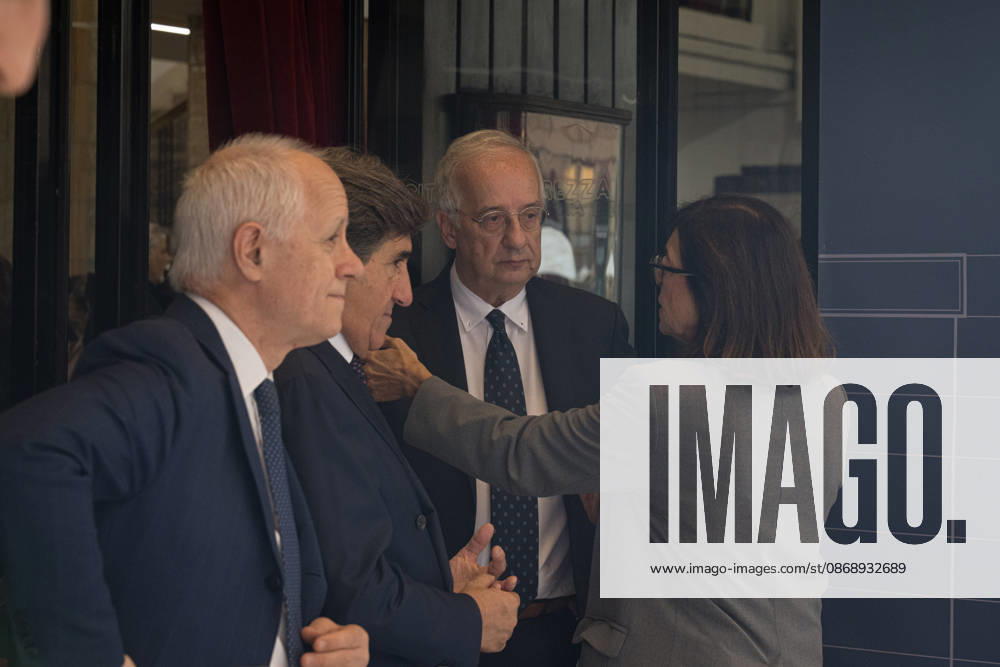 IPA89429500 - Luciano Fontana; Urban Cairo; Walter Veltroni and Fiorenza Sarzanini arriving at the Teatro Sistina for the celebrations marking the 150th anniversary of the *Corriere della Sera*, in Rome, Italy, on October 8, 2026. Flavio Brancaleone Fotogramma