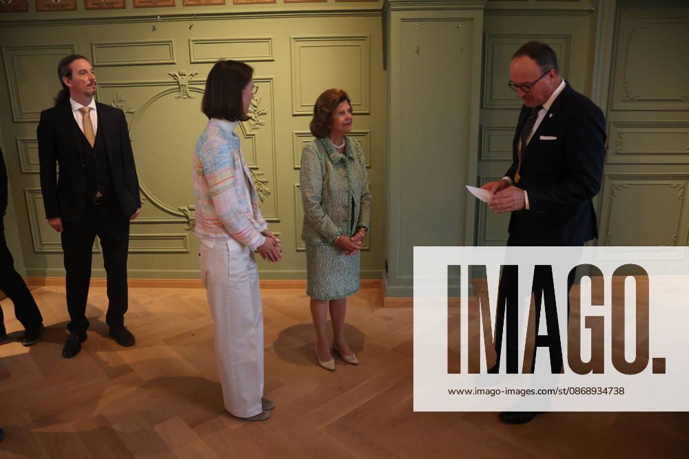 Königin Silvia von Schweden beucht Insel Mainau Konstanz Mainau, 08.10.2026 Ihre Majestät Königin Silvia von Schweden besucht die Insel Mainau be Konstanz. und schreibt sich uter anderen In das Goldene Buch der Stadt ein. Baden- Württemberg Germany