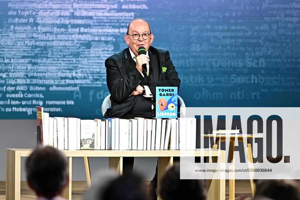 Frankfurter Buchmesse 2026. Literaturkritiker Denis Scheck am 08.10.2026 auf der Frankfurter Buchmesse. 20261008MWI153112