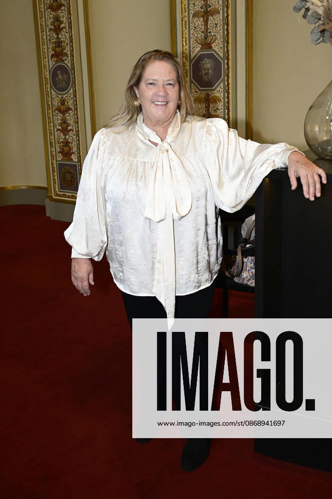 Kathy Kelly beim Pressegespräch und Präsentation des 16. HOPE-Award zur 18. Hope Gala 2026 im Schauspielhaus Dresden. Dresden